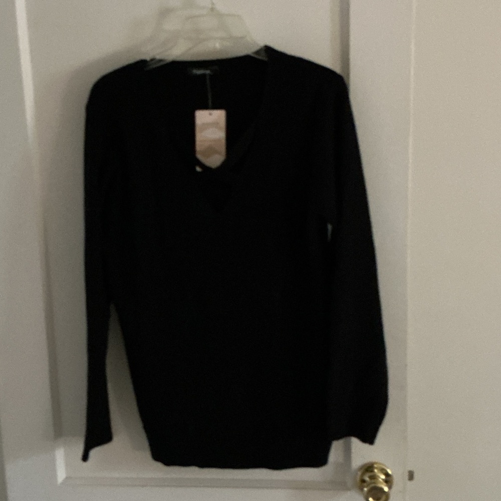 Misses Black V-Neck Sweater size L